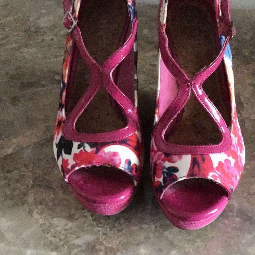 Wedge heel